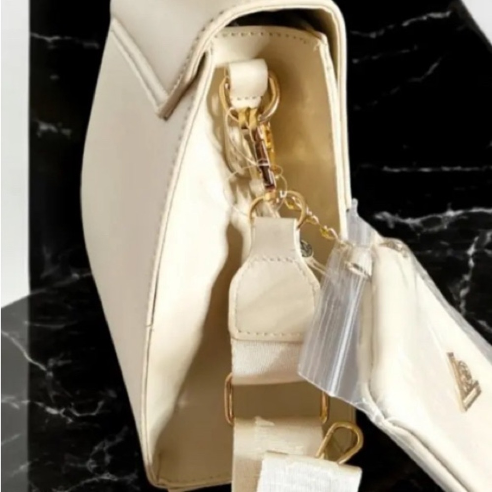Valentino NWT crossbody with bonus coin wallet - Picture 11 of 12